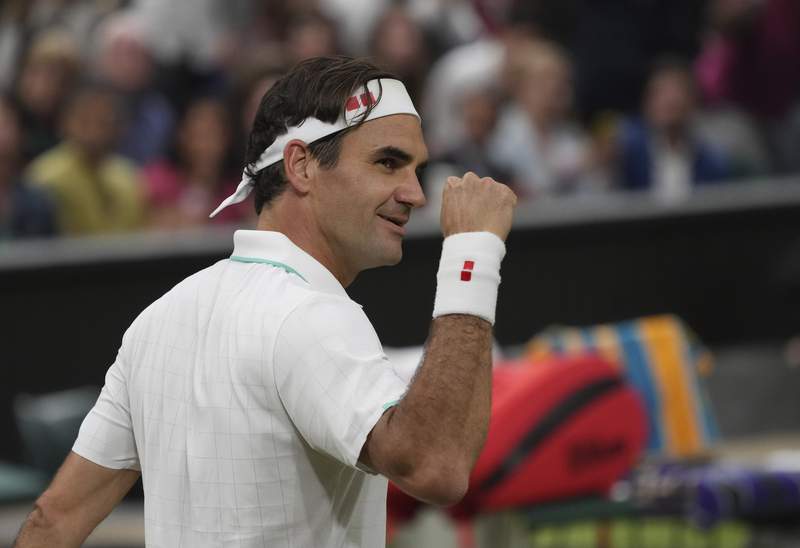 On last Manic Monday, Federer, Djokovic, Kerber stick around