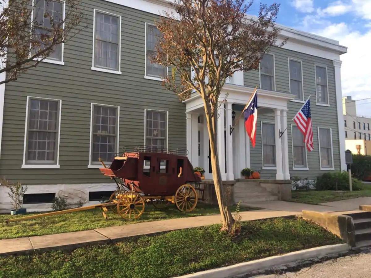 See how you can stay at this Texas haunted hotel suite about three hours from Houston