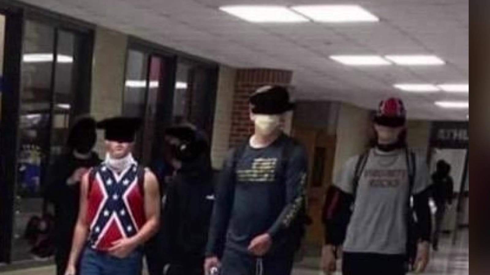 Photo of Pearland High School students wearing Confederate clothing outrages parents, civil rights leaders