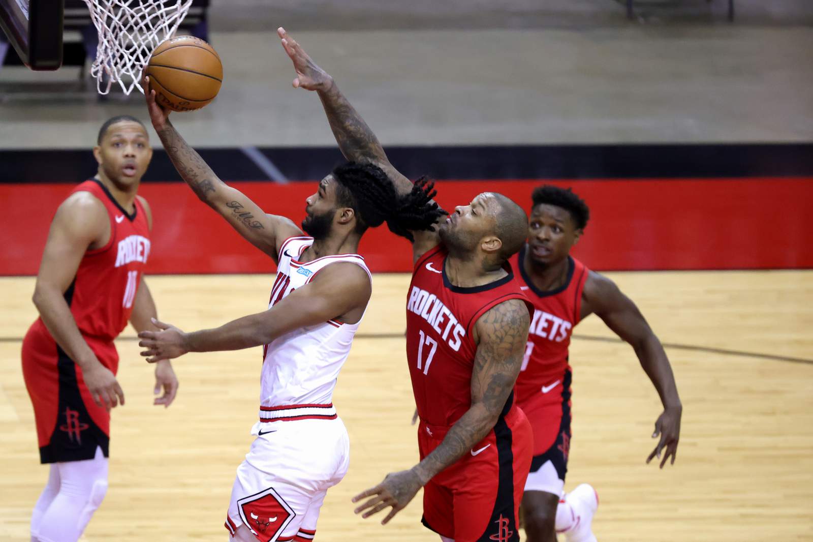 Coby White scores 24, Bulls hand Rockets 8th straight loss