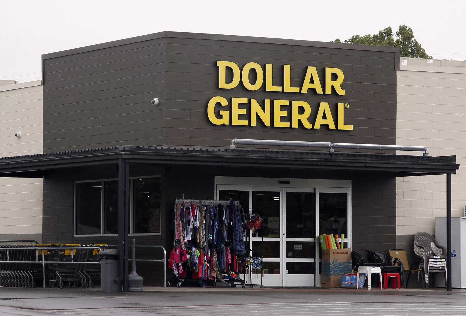 Dollar General announces plan to pay its employees to get the COVID-19 vaccine