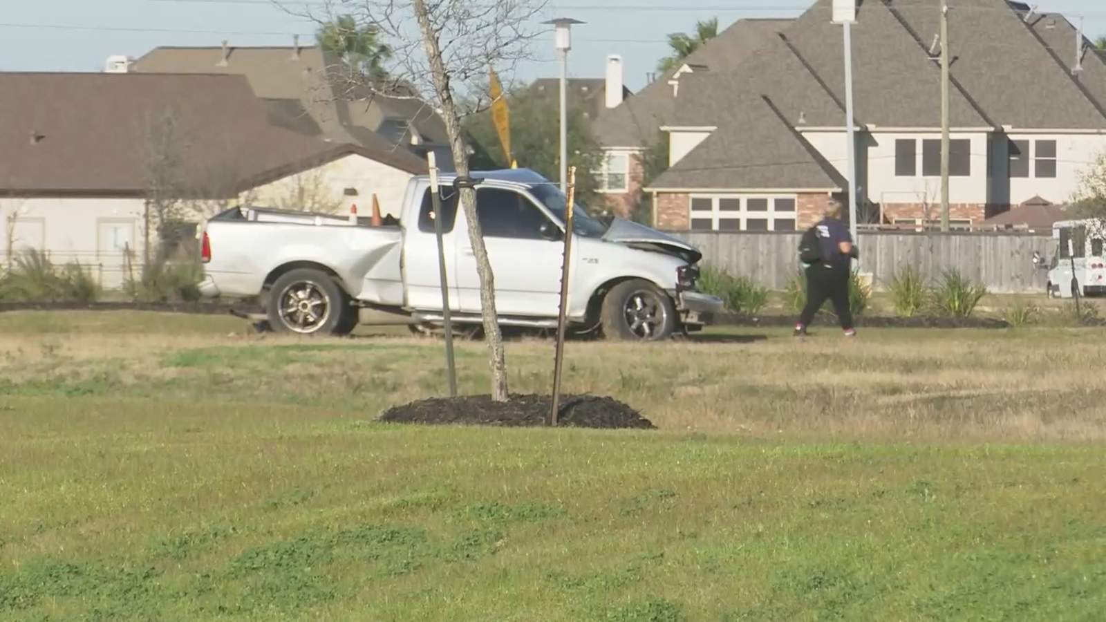 Possible burglary suspect crashes vehicle, dies in Cypress