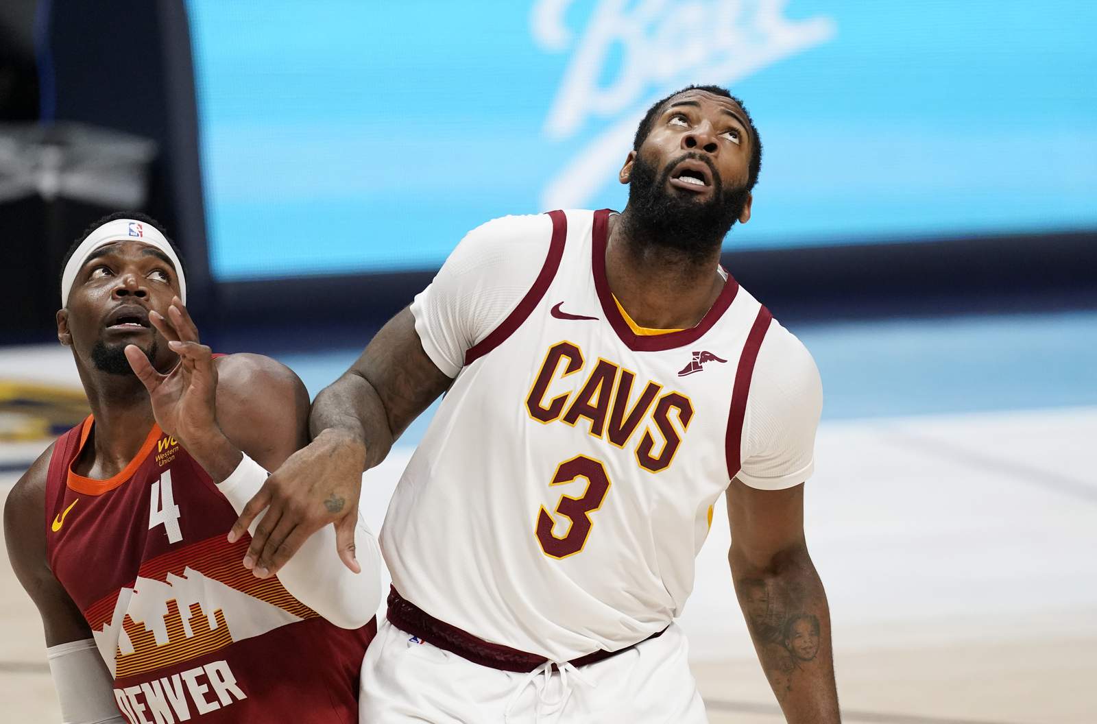 Cavaliers sitting Drummond while pursuing trade for center