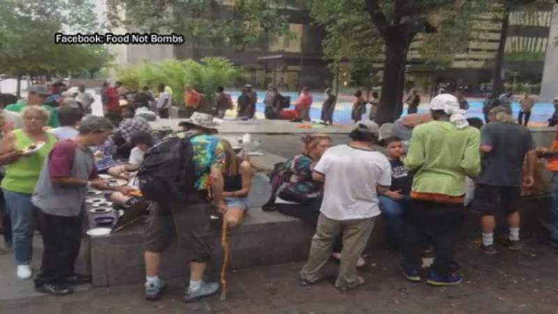Local group in new battle with Houston City Hall over meals for homeless