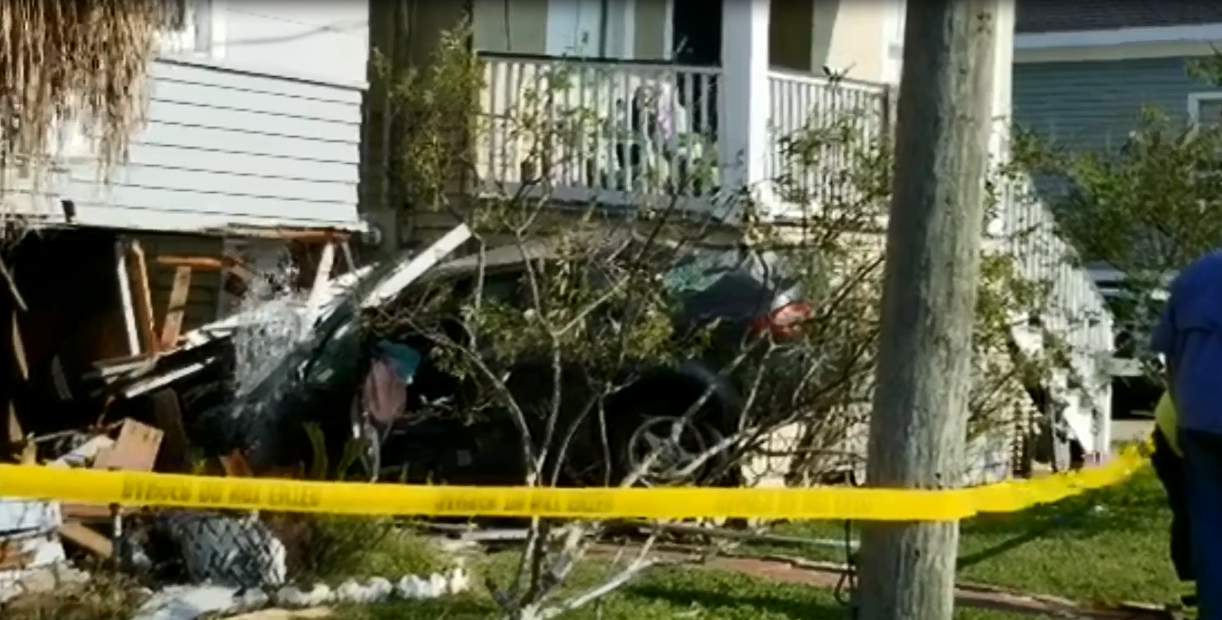 Car slams into homes blowing away the foundation in Galveston