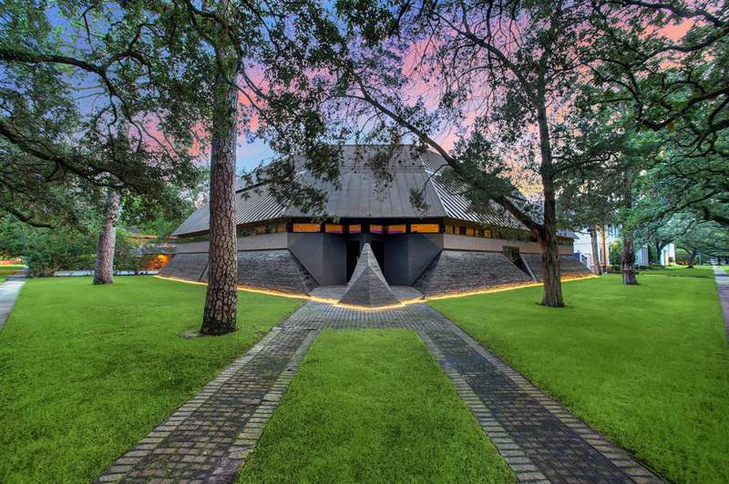 Not in a galaxy far, far away: Houston’s $4.3M ‘Darth Vader House’ is the eclectic estate you’re looking for