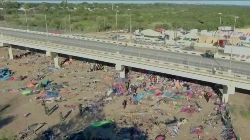 Questions linger over response to surge of Hatiatians showing up in Del Rio
