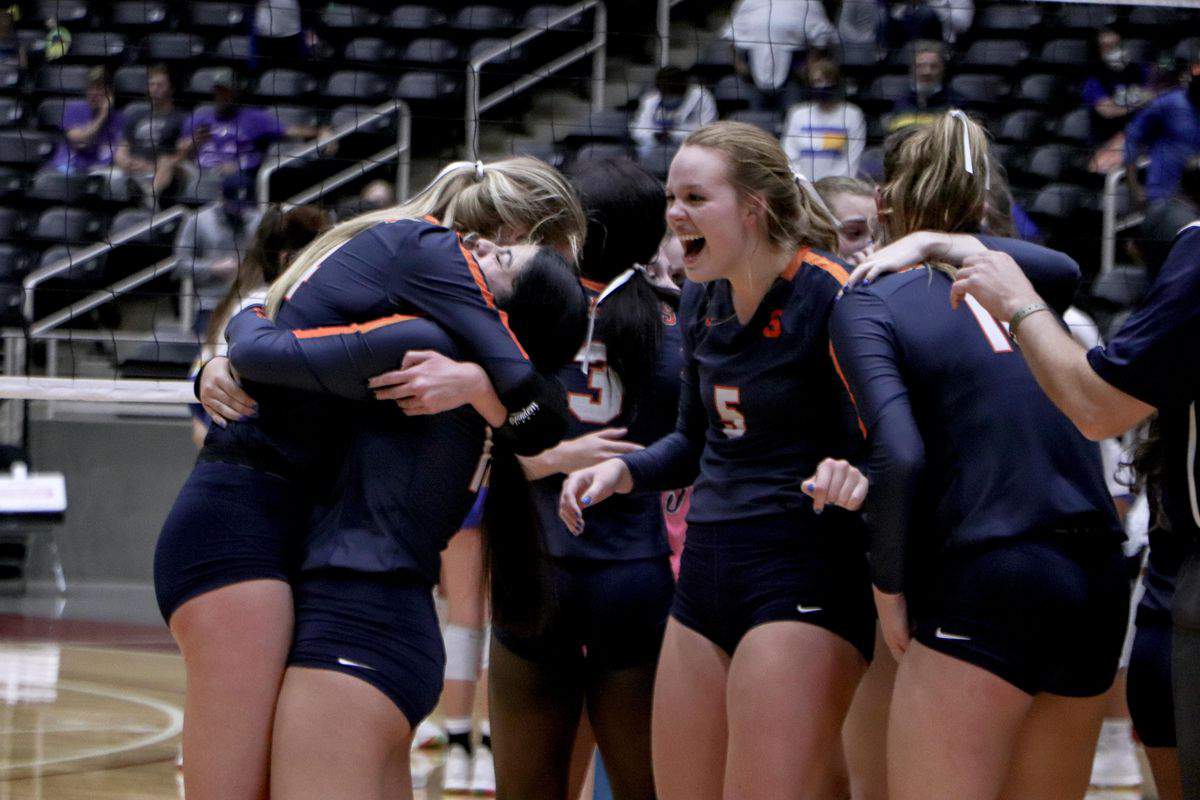 Seven Lakes wins 6A Volleyball Title over previously undefeated Klein