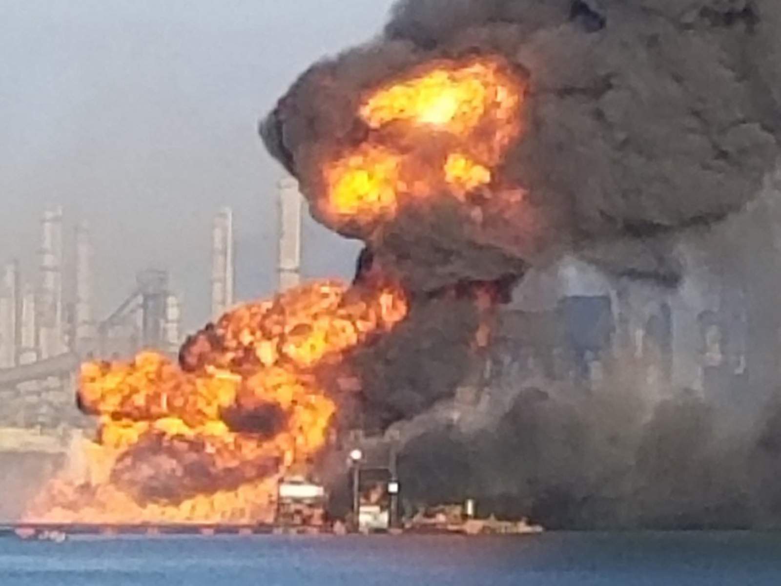 4 people missing after pipeline explosion at port in Texas
