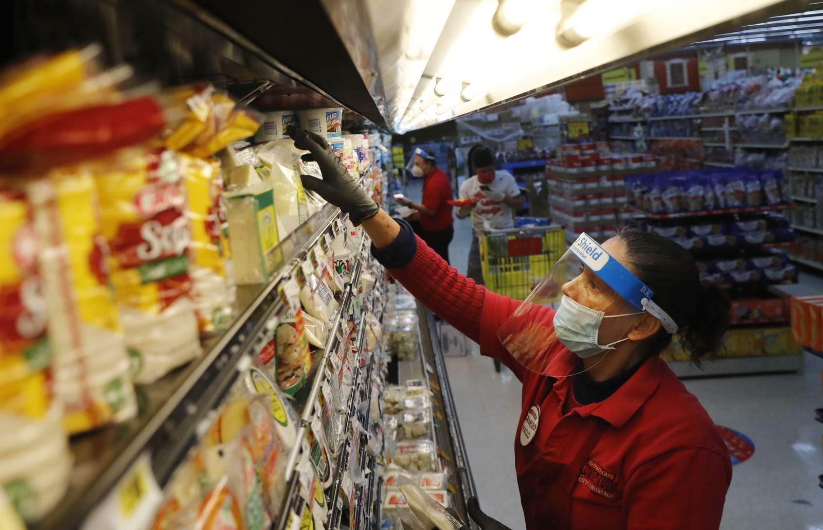 Grocery workers become more fearful of reporting to work as more of them die from coronavirus