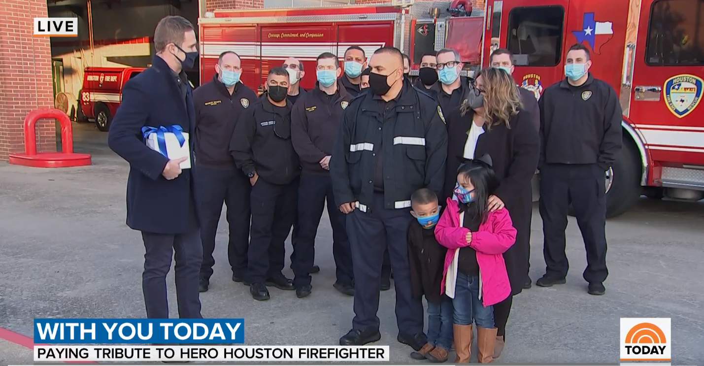 Houston firefighter receives special surprise on ‘TODAY’