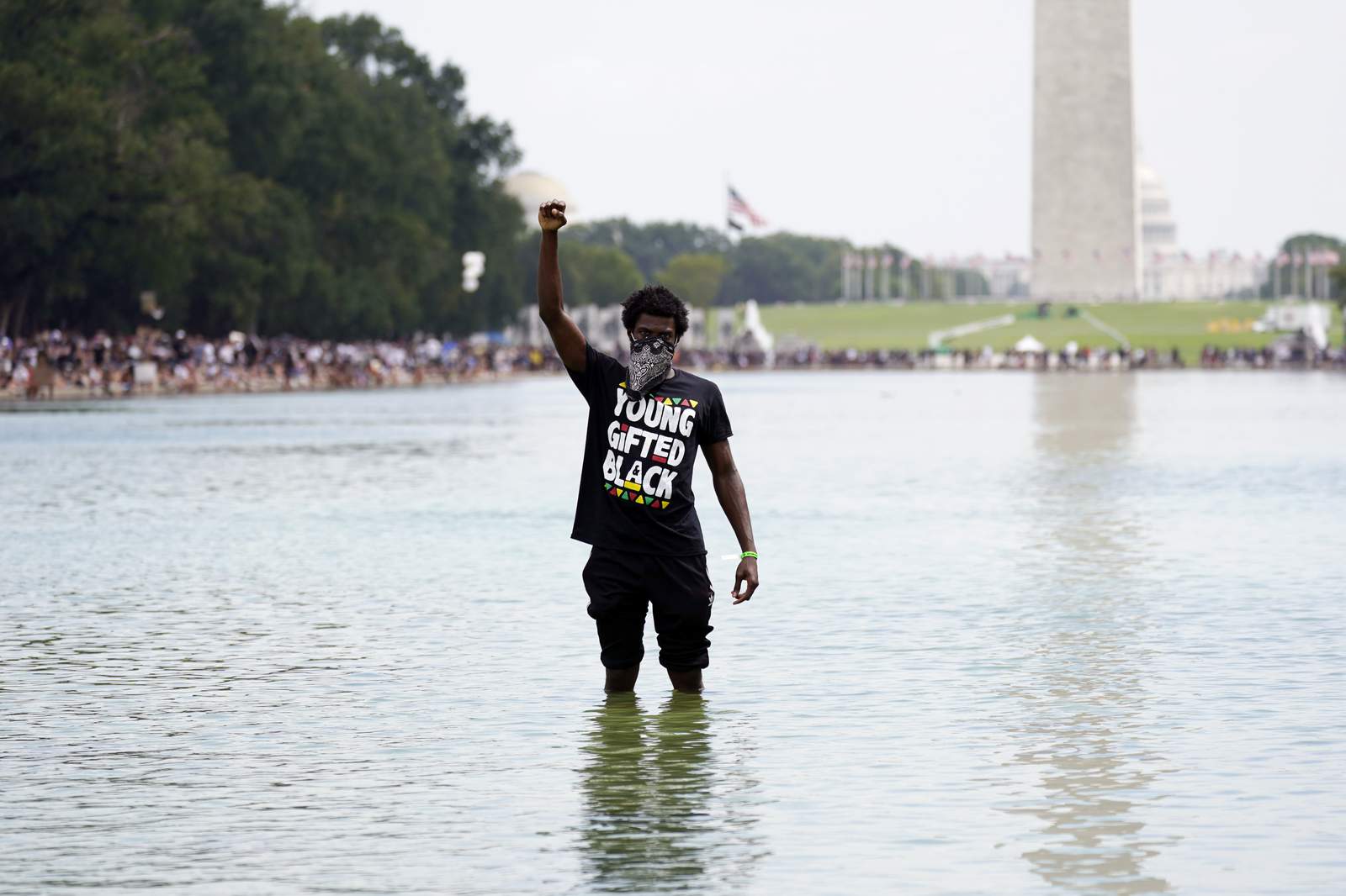 Thousands gather at Lincoln Memorial to mark 57th anniversary of the March on Washington