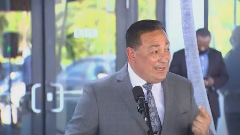 Former HPD Chief Art Acevedo’s performance gets scrutinized by Miami commissioners