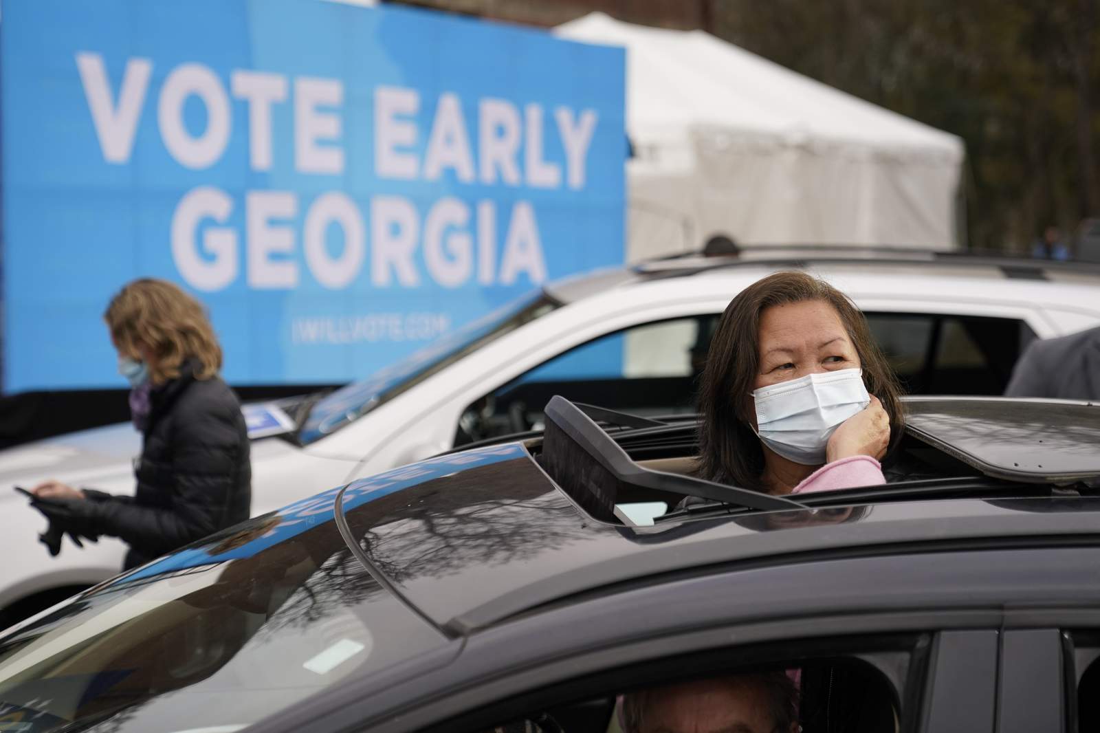 Facebook pauses political ad ban for Georgia runoffs