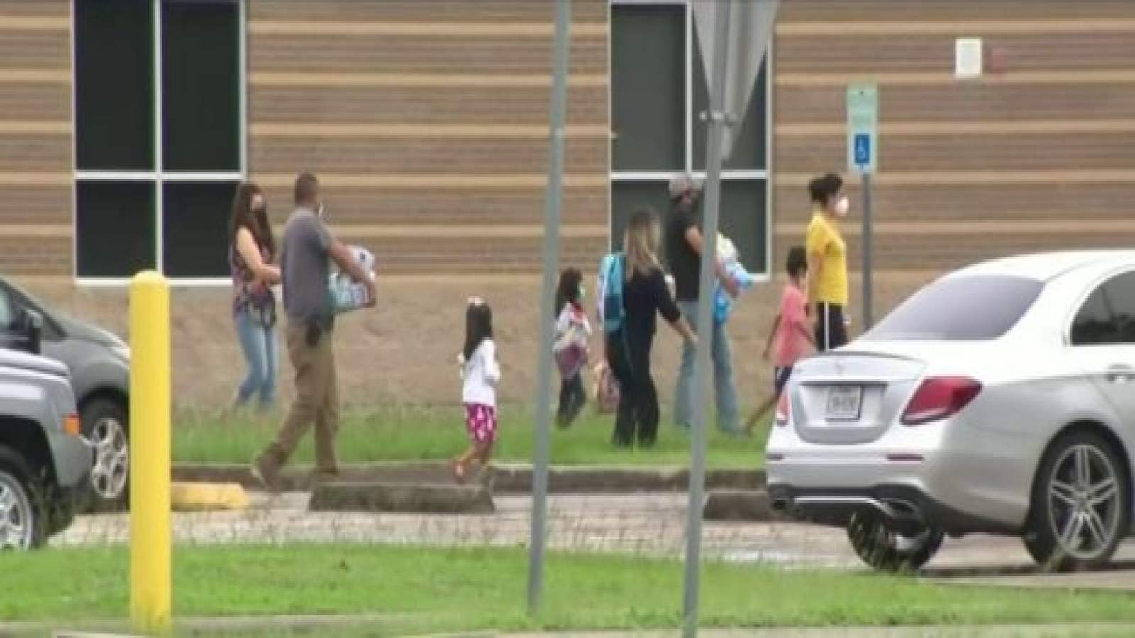 Pre-K, Kindergarten students return back to class in Fort Bend ISD