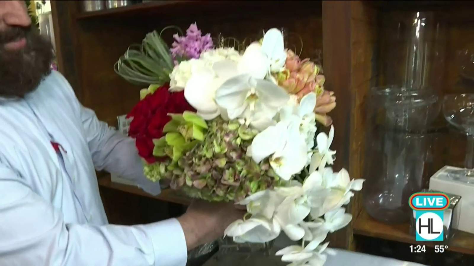 River Oaks Plant House shows how to make the perfect Valentine’s Day flower arrangement