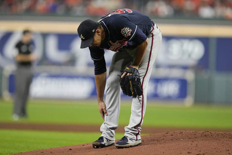 Charlie Morton done for World Series after breaking leg