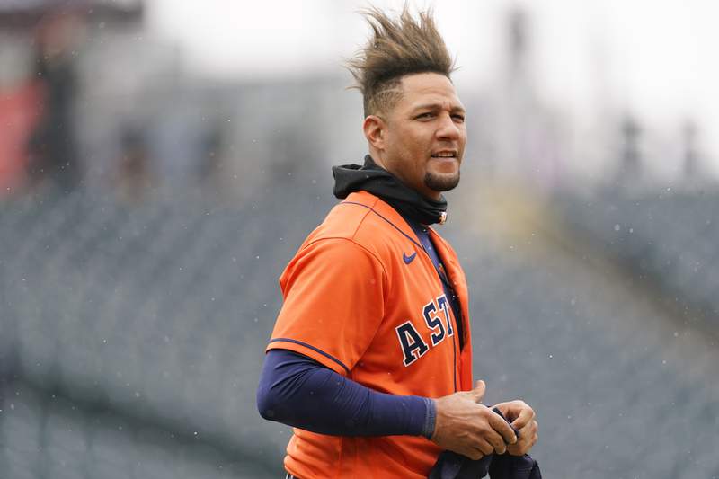 Astros’ Yuli Gurriel, Jose Urquidy to partner with Kroger to provide vaccine access to underserved Houston communities